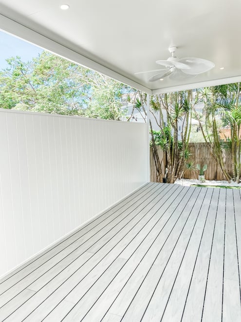 Good Neighbour® Lattice Screen Top Superdek® Panel Standard .32 BMT 2.1m High Sheet: Primrose, Frame