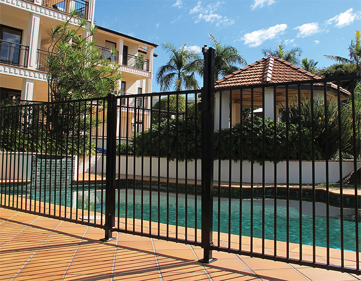 Fencing Screening Aluminium Tubular Pool Fence_01.jpg