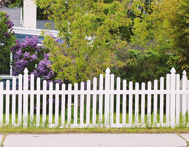 Fencing Screening Timber Picket Fence_01.jpg
